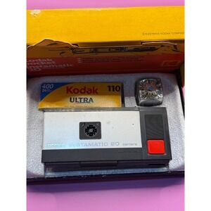 Kodak Pocket Instamatic 20 Camera‎ Outfit Vintage with 110 Film and Flash